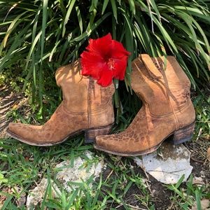 Old Gringo Leopardito Suede Booties Boots size 6b